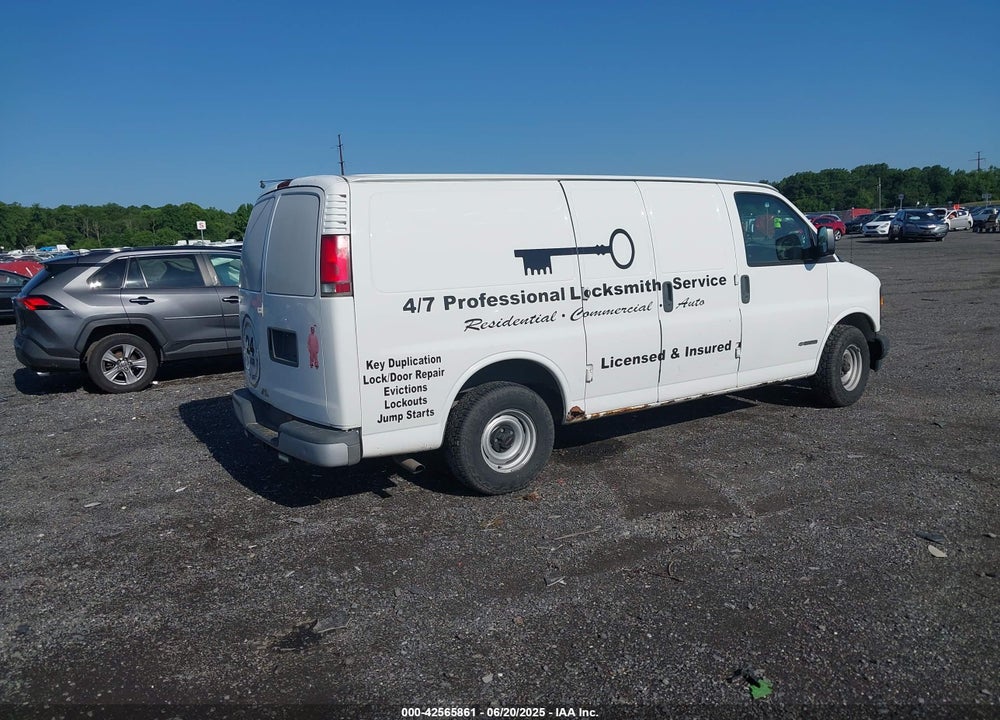 2001 CHEVROLET EXPRESS VIN: 1GCFG15W411185187