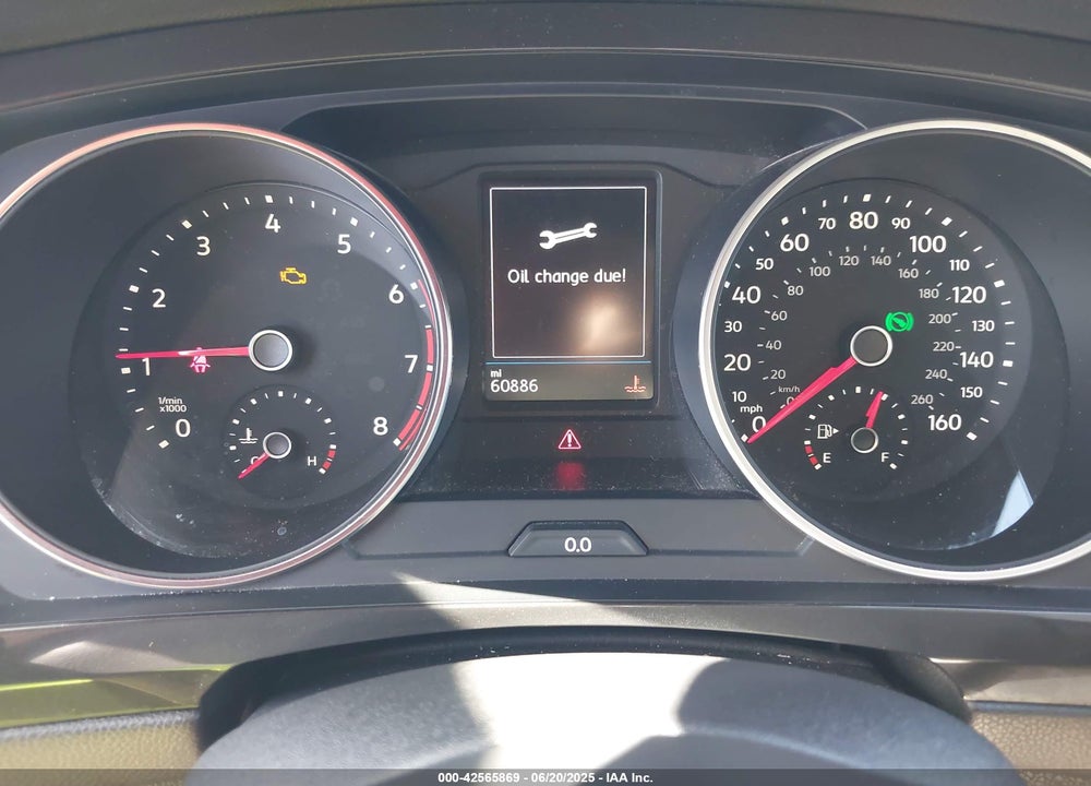 2018 VOLKSWAGEN TIGUAN VIN: 3VV3B7AX4JM156909