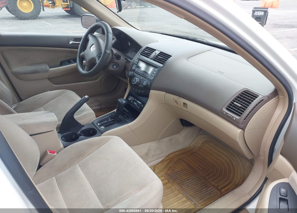 2005 HONDA ACCORD 2.4 LX VIN: 1HGCM56415A038655