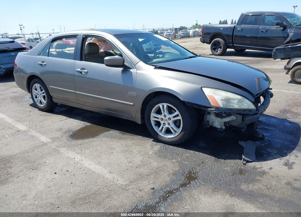 2006 HONDA ACCORD 2.4 EX VIN: JHMCM56836C009681