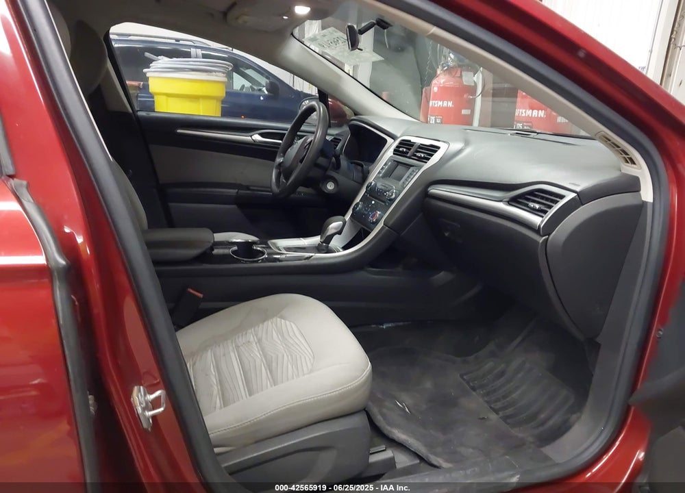 2016 FORD FUSION VIN: 3FA6P0G73GR385742