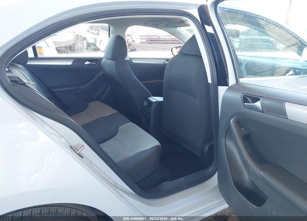 2017 VOLKSWAGEN JETTA VIN: 3VW2B7AJ9HM317252