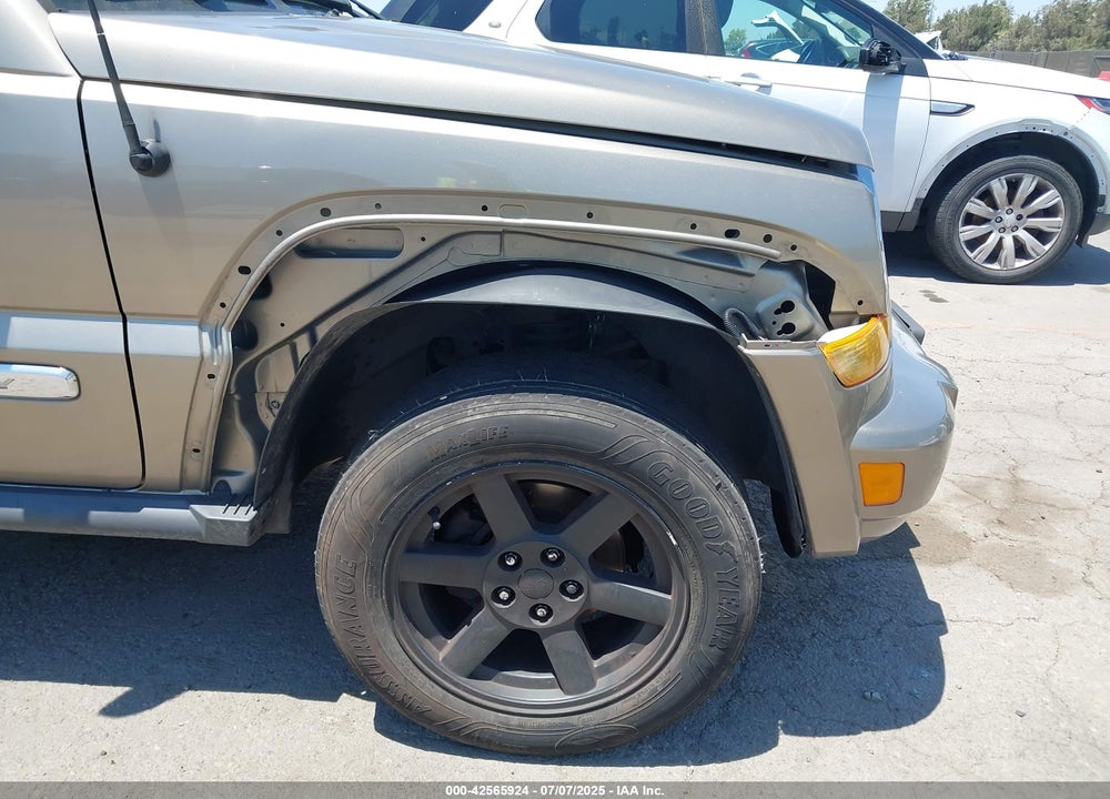 2006 JEEP LIBERTY VIN: 1J4GL58K36W231810