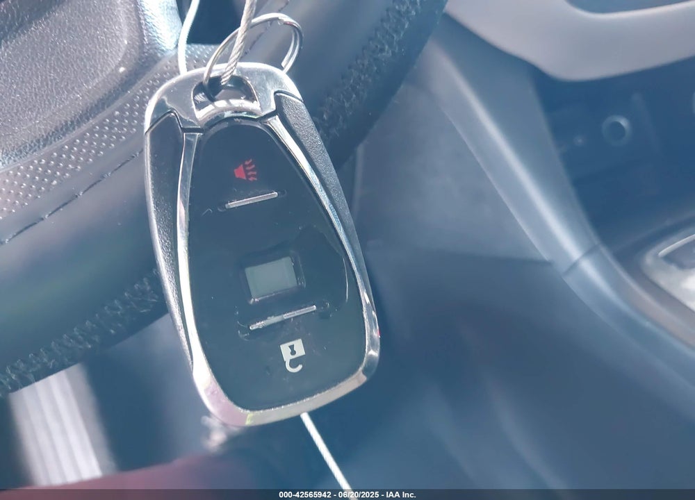 2019 CHEVROLET EQUINOX VIN: 2GNAXUEV7K6177495
