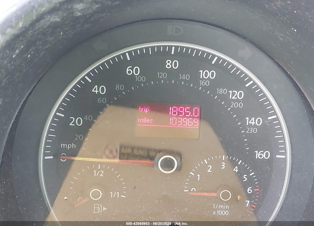 2008 VOLKSWAGEN NEW BEETLE SE VIN: 3VWRF31Y28M408257