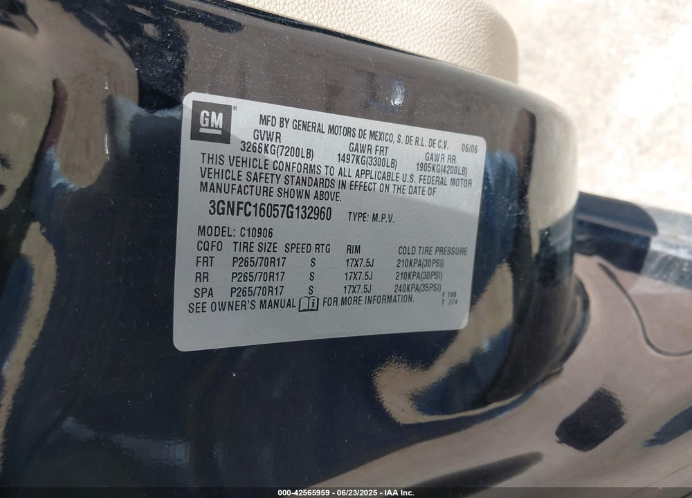2007 CHEVROLET SUBURBAN 1500 VIN: 3GNFC16057G132960