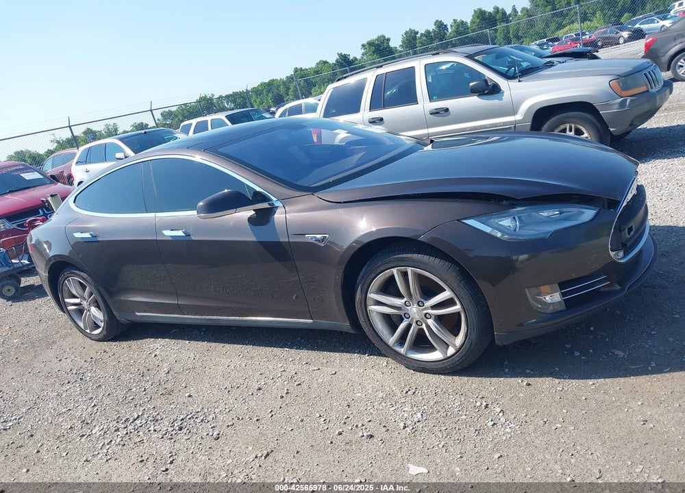 2013 TESLA MODEL S VIN: 5YJSA1DN6DFP03367