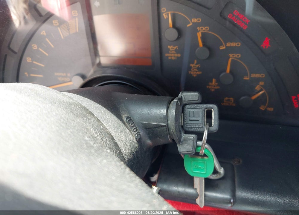1990 CHEVROLET CORVETTE VIN: 1G1YY3384L5108491