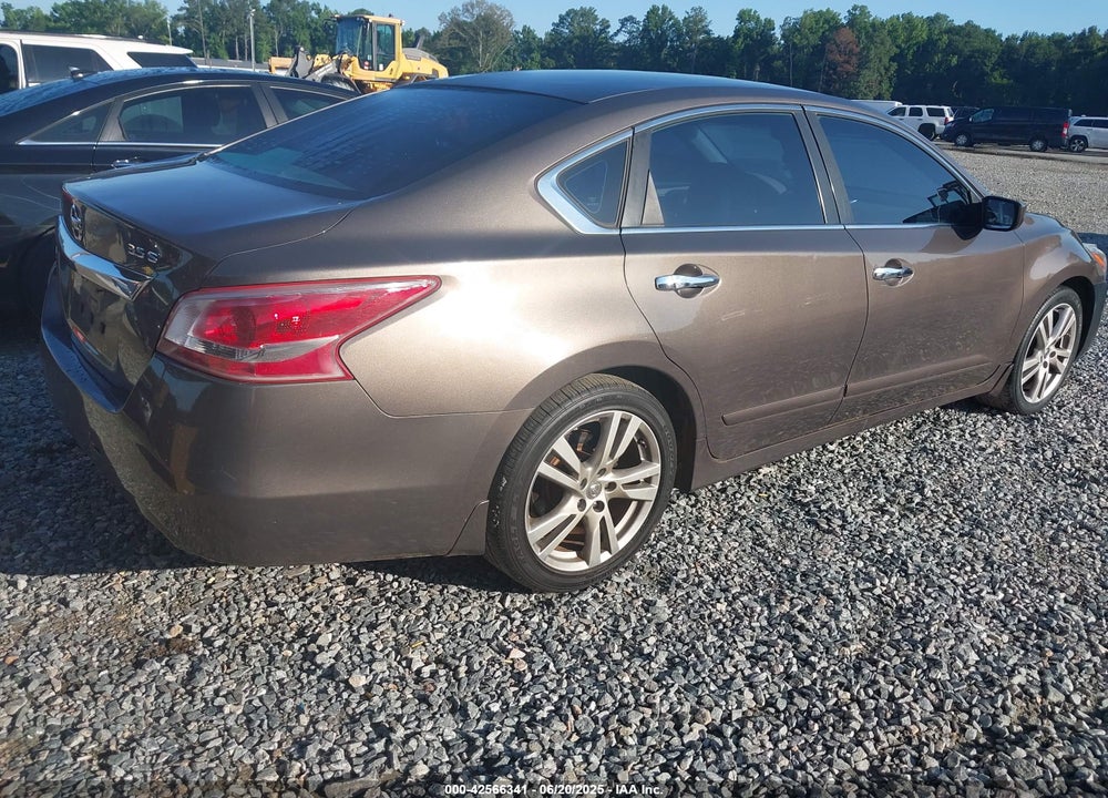2013 NISSAN ALTIMA VIN: 1N4BL3AP2DC155852