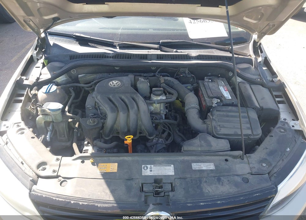 2014 VOLKSWAGEN JETTA 2.0L S VIN: 3VW2K7AJ3EM251048
