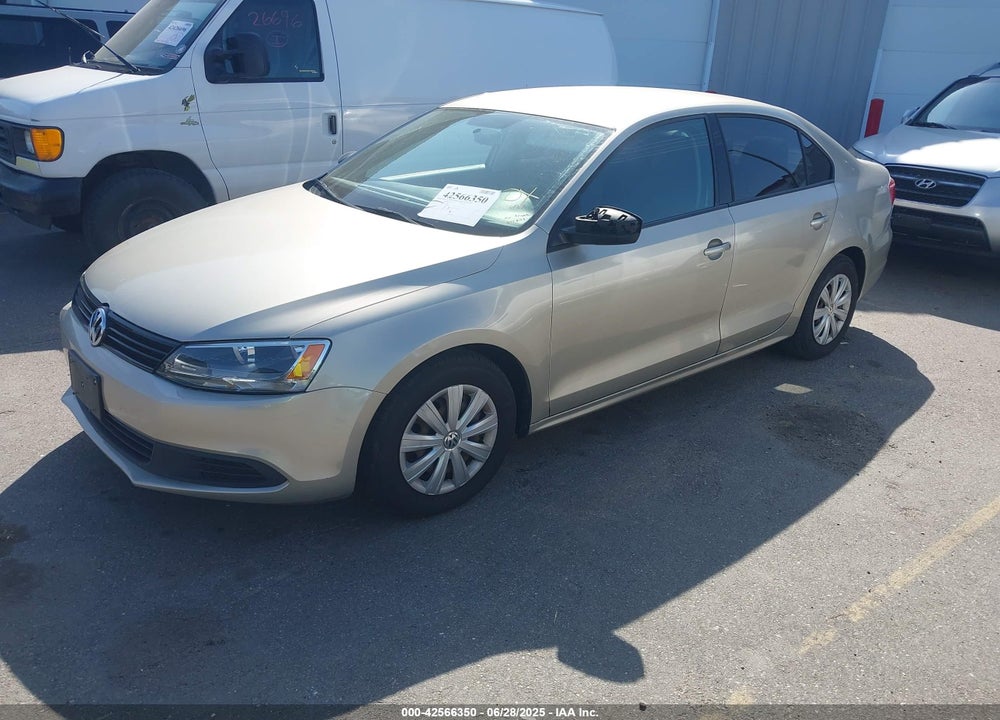 2014 VOLKSWAGEN JETTA 2.0L S VIN: 3VW2K7AJ3EM251048