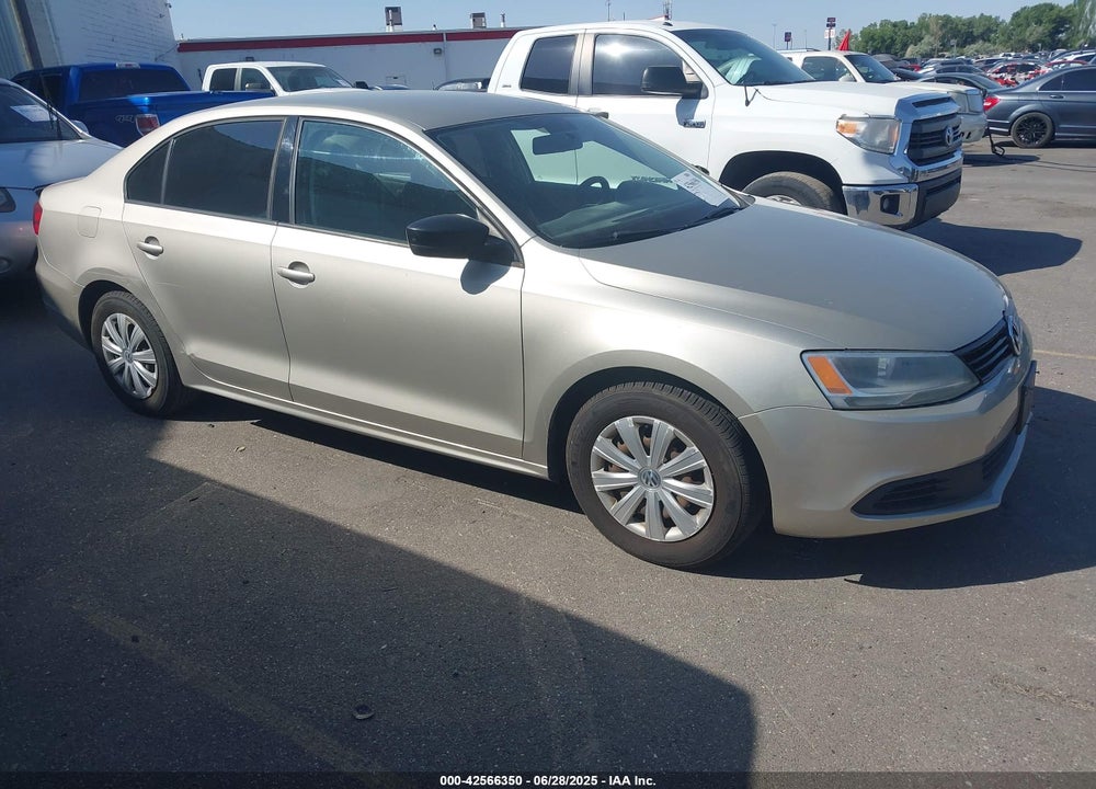 2014 VOLKSWAGEN JETTA 2.0L S VIN: 3VW2K7AJ3EM251048