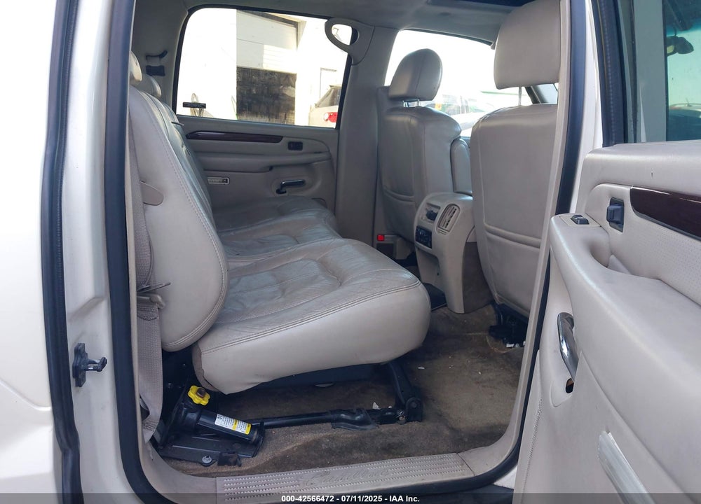 2002 CADILLAC ESCALADE EXT STANDARD VIN: 3GYEK63N92G238433