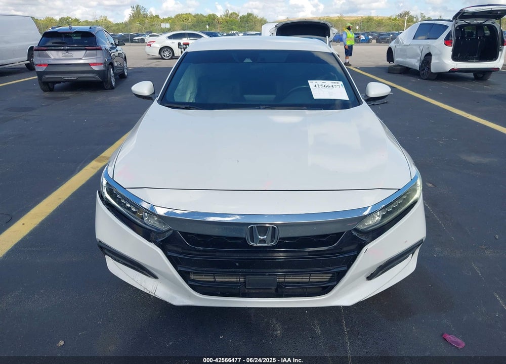 2019 HONDA ACCORD VIN: 1HGCV1F37KA130085