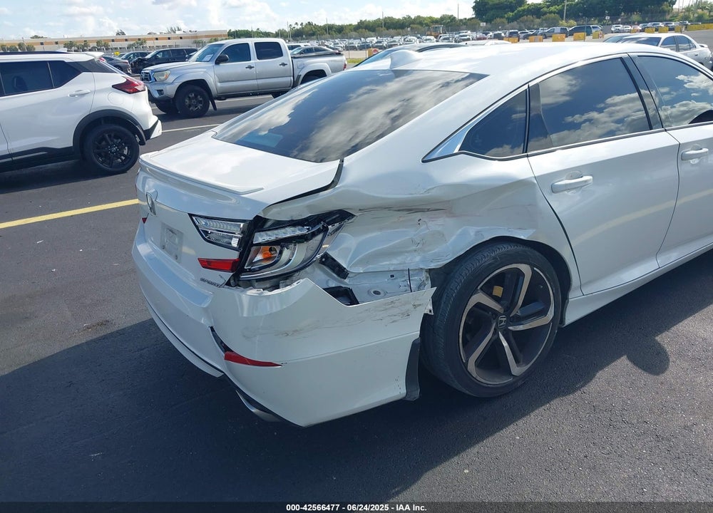 2019 HONDA ACCORD VIN: 1HGCV1F37KA130085