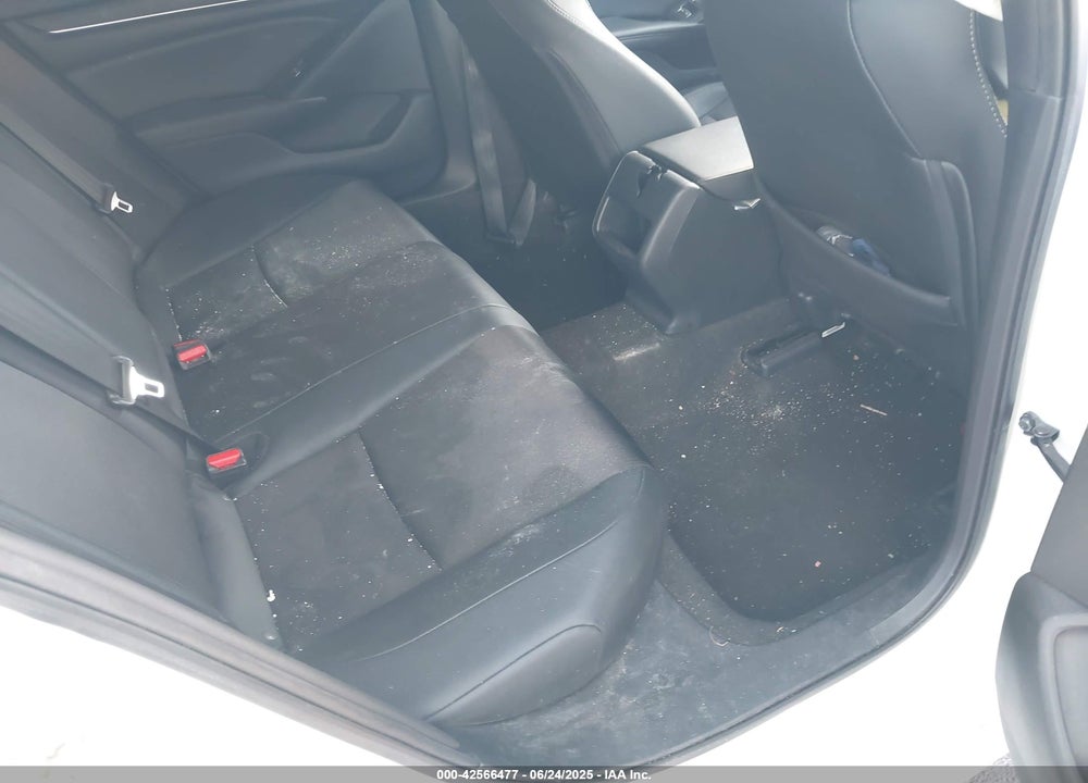 2019 HONDA ACCORD VIN: 1HGCV1F37KA130085