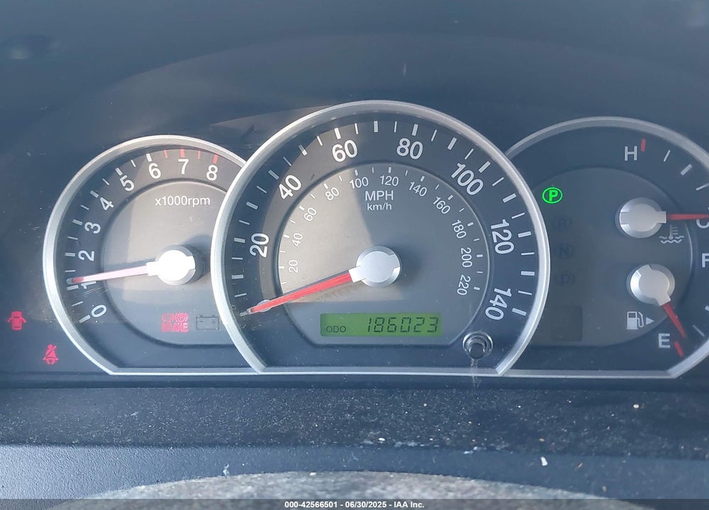 2008 KIA SORENTO VIN: KNDJD735885856265