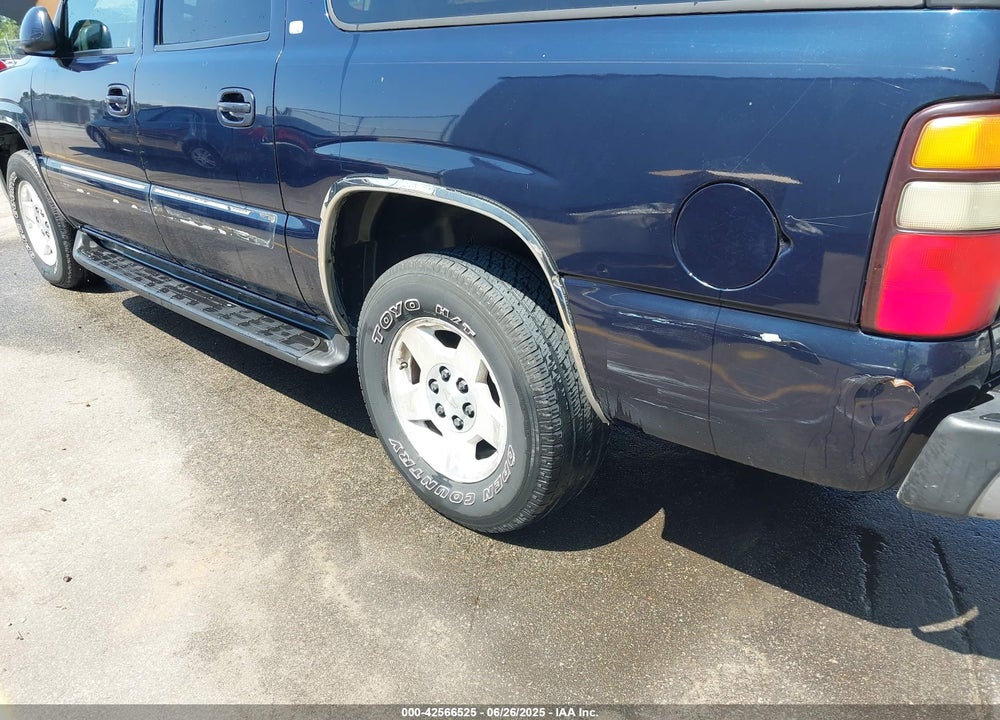 2004 CHEVROLET SUBURBAN 1500 LT VIN: 3GNEC16Z94G217595