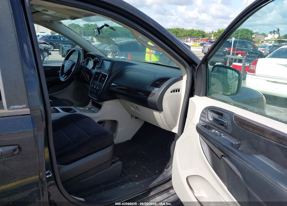 2014 DODGE GRAND CARAVAN SXT VIN: 2C4RDGCG8ER177177