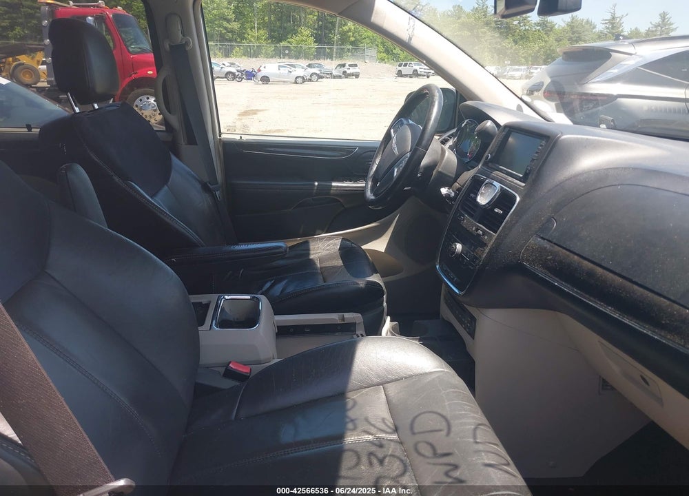 2011 CHRYSLER TOWN & COUNTRY LIMITED VIN: 2A4RR6DG3BR630346