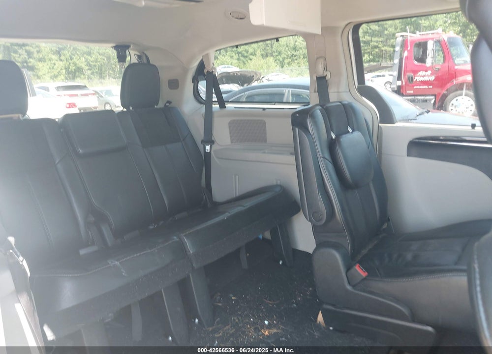 2011 CHRYSLER TOWN & COUNTRY LIMITED VIN: 2A4RR6DG3BR630346
