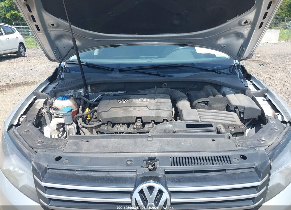 2014 VOLKSWAGEN PASSAT VIN: 1VWAT7A38EC070085