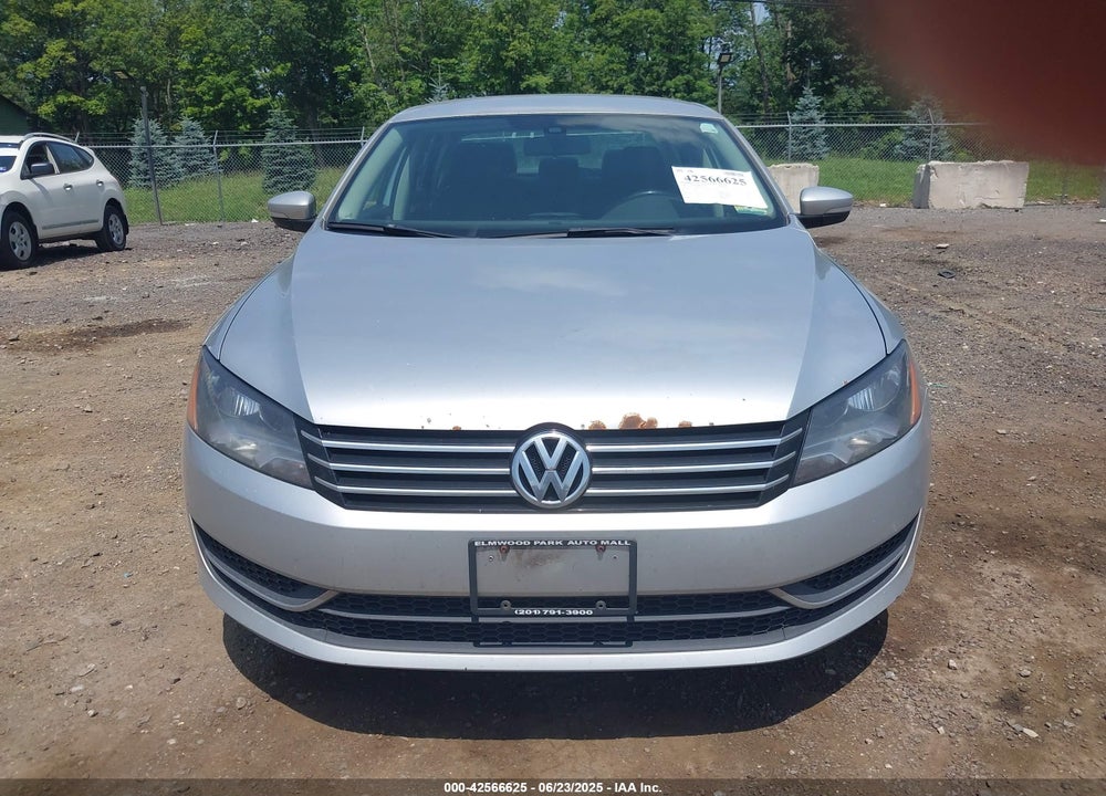2014 VOLKSWAGEN PASSAT VIN: 1VWAT7A38EC070085