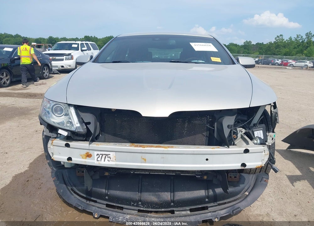 2009 LINCOLN MKS VIN: 1LNHM93R09G610843