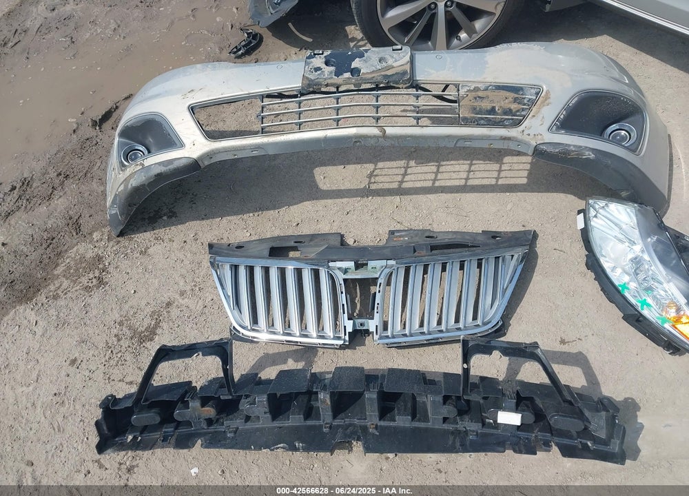 2009 LINCOLN MKS VIN: 1LNHM93R09G610843