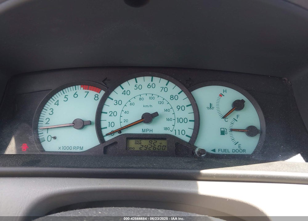 2003 TOYOTA COROLLA LE VIN: JTDBR32E530045500