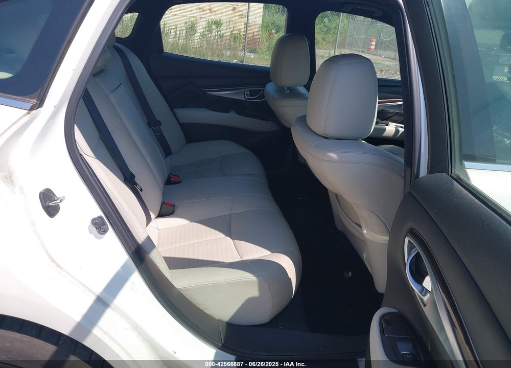 2013 INFINITI M37 VIN: JN1BY1AR1DM604940