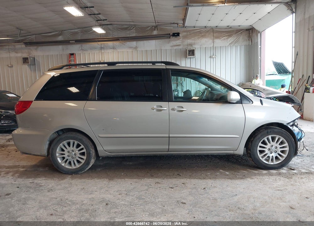 2010 TOYOTA SIENNA XLE VIN: 5TDYK4CC4AS289974
