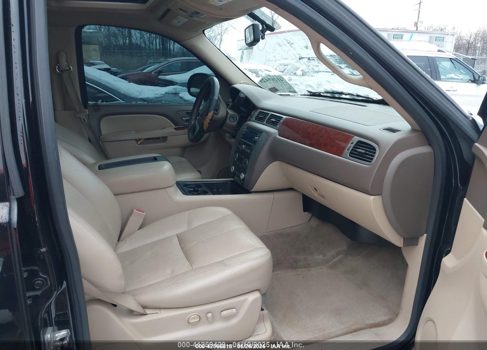 2013 GMC YUKON XL 1500 SLT VIN: 1GKS2KE77DR296743