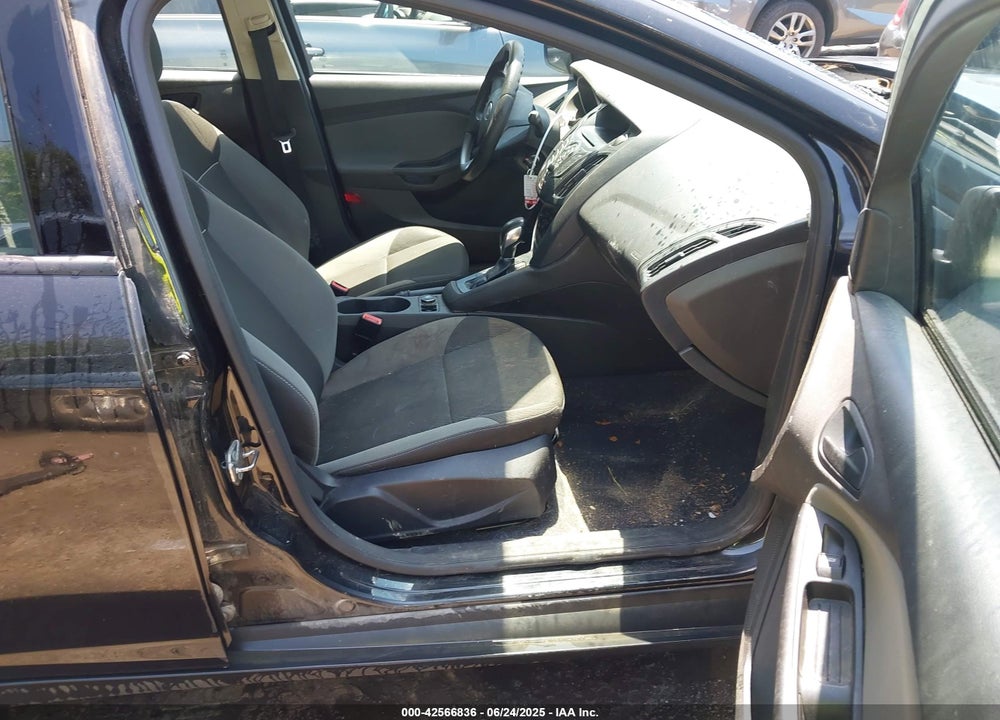 2013 FORD FOCUS VIN: 1FADP3E23DL231414