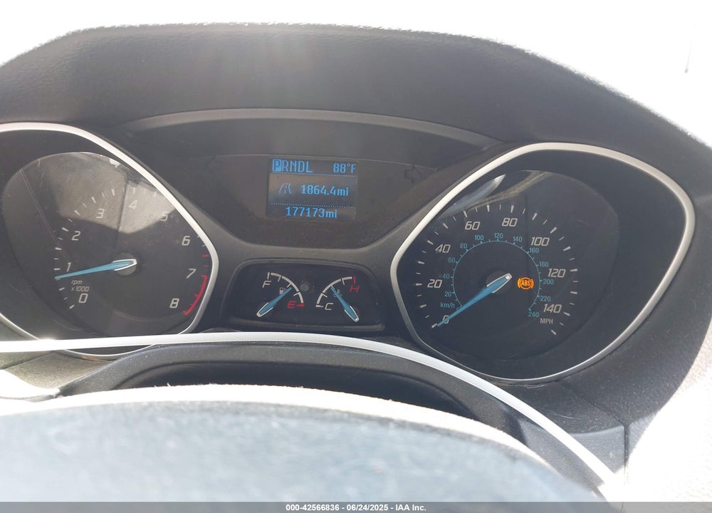 2013 FORD FOCUS VIN: 1FADP3E23DL231414
