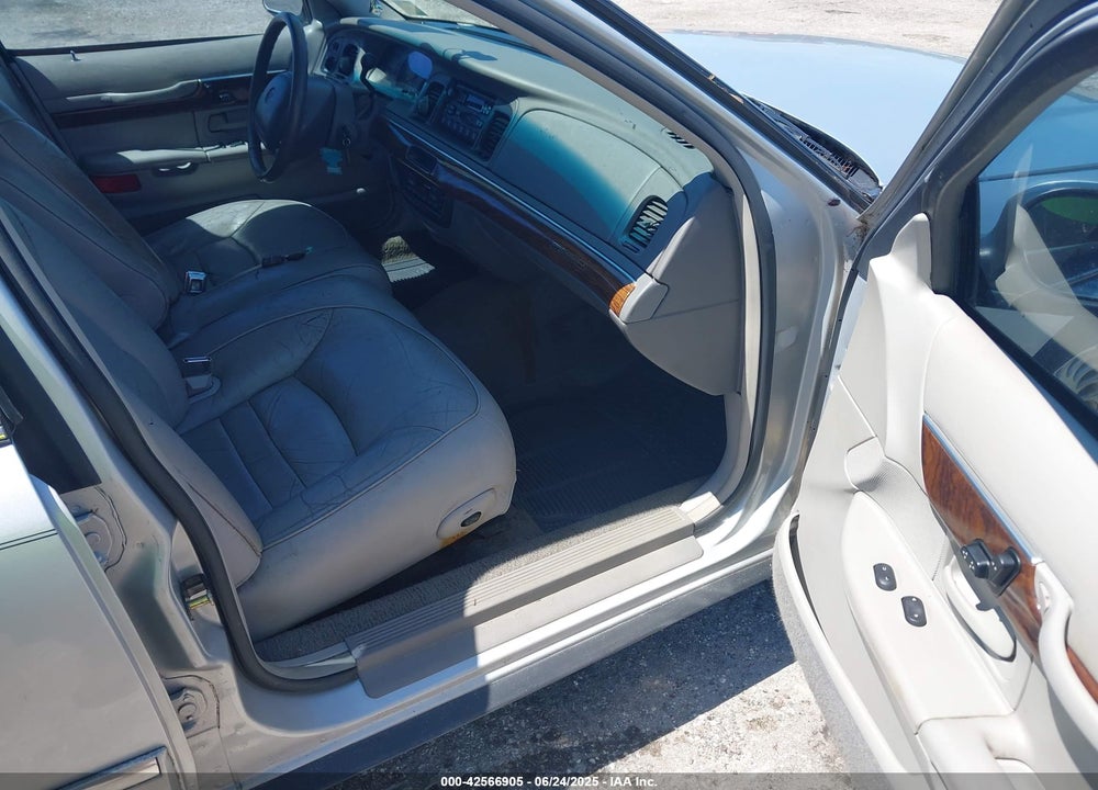 1999 MERCURY GRAND MARQUIS LS VIN: 2MEFM75W9XX619565