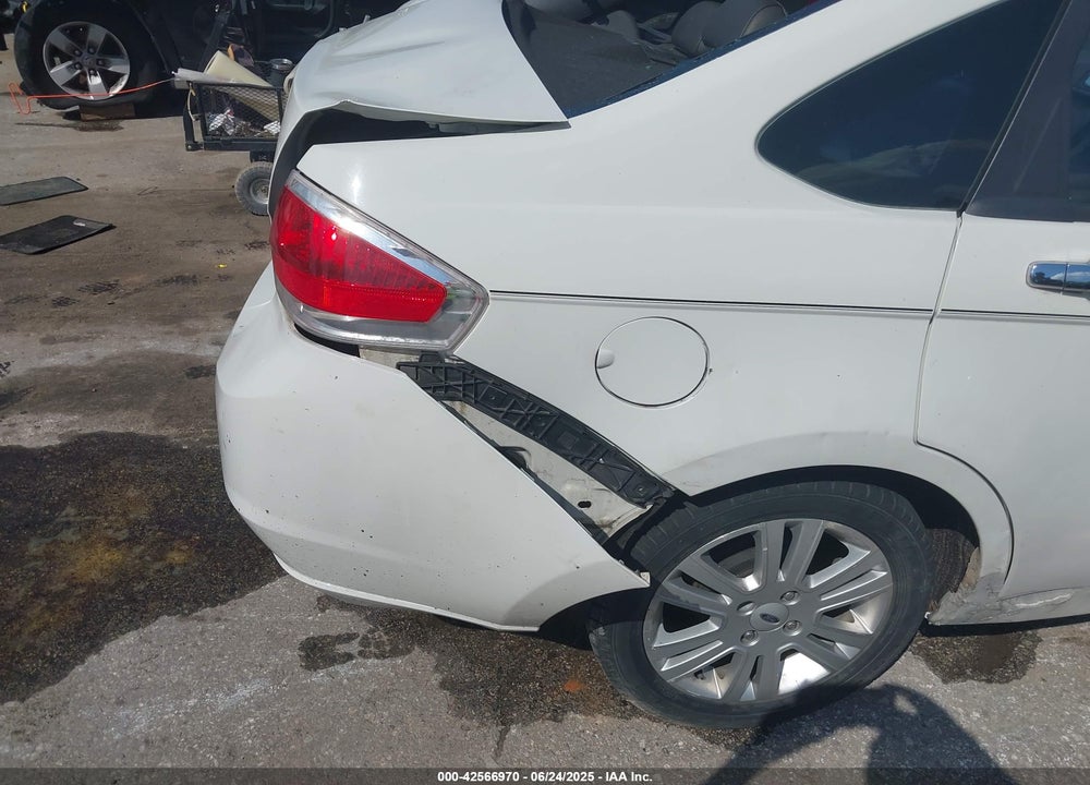 2009 FORD FOCUS SEL VIN: 1FAHP37N49W102225