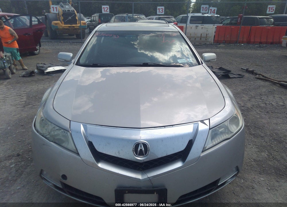 2010 ACURA TL 3.7 VIN: 19UUA9F55AA002460