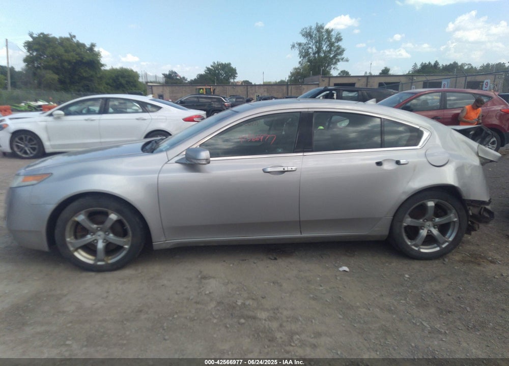 2010 ACURA TL 3.7 VIN: 19UUA9F55AA002460
