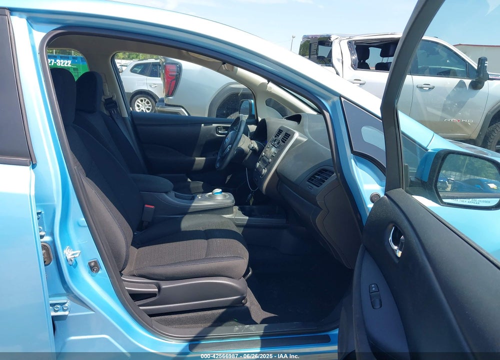 2015 NISSAN LEAF VIN: 1N4AZ0CPXFC323150