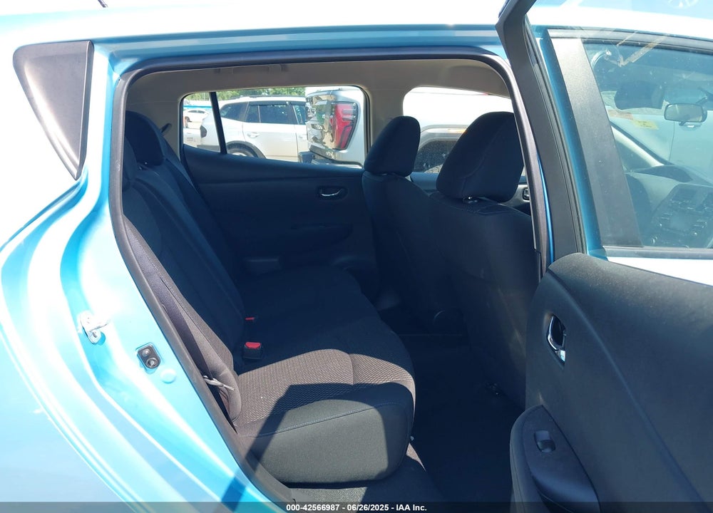 2015 NISSAN LEAF VIN: 1N4AZ0CPXFC323150