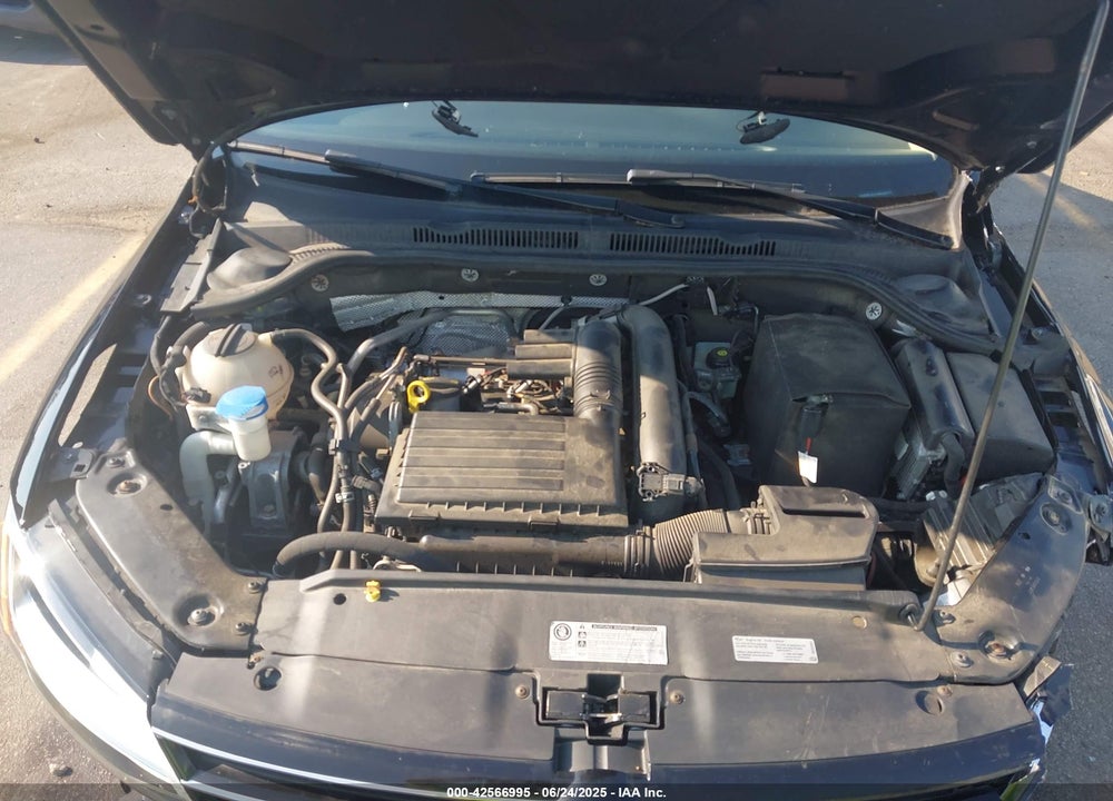 2017 VOLKSWAGEN JETTA VIN: 3VWDB7AJ7HM258579