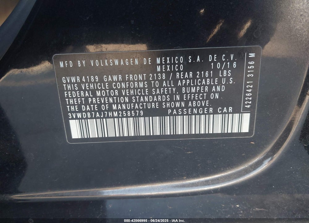 2017 VOLKSWAGEN JETTA VIN: 3VWDB7AJ7HM258579