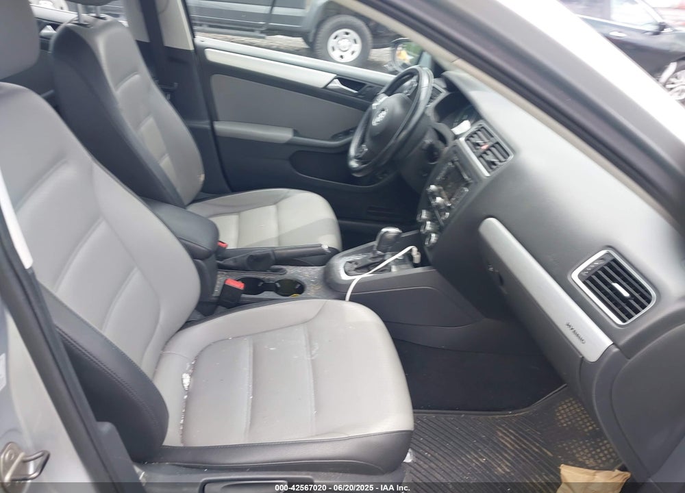 2014 VOLKSWAGEN JETTA HYBRID VIN: 3VW637AJ9EM284943