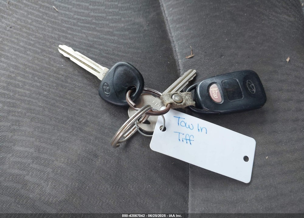 2015 HYUNDAI ELANTRA VIN: 5NPDH4AE6FH651107