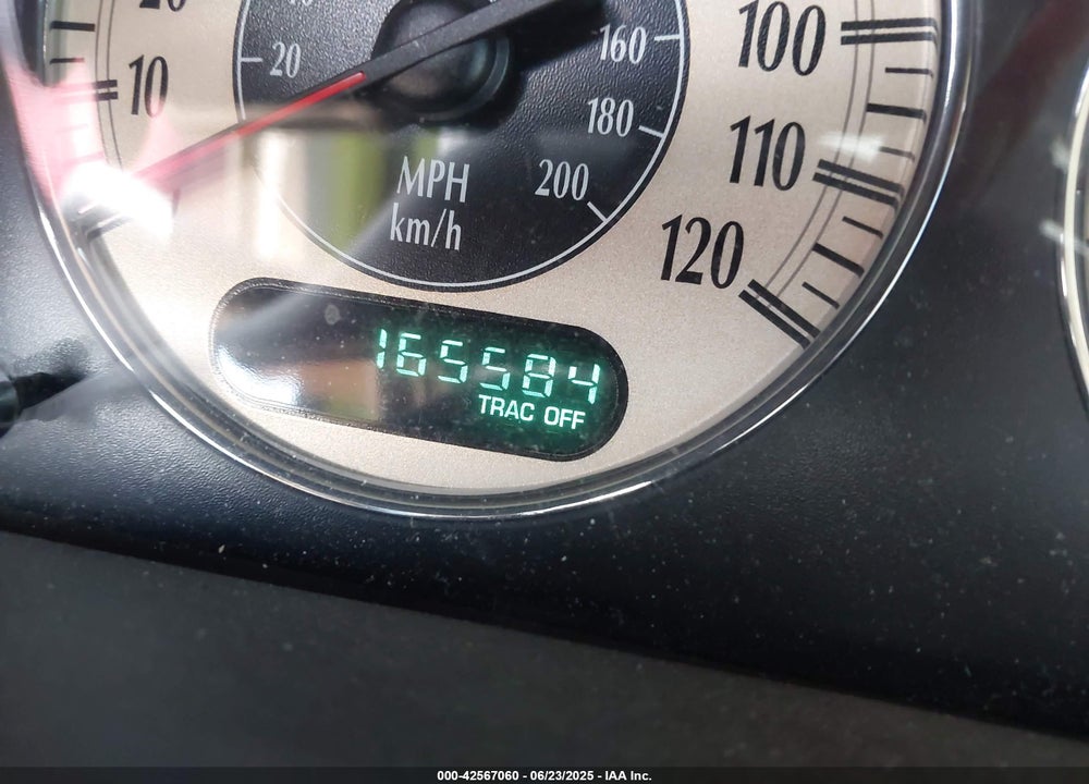 2001 CHRYSLER TOWN & COUNTRY LIMITED VIN: 2C8GP64L01R308700