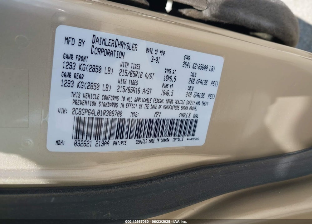 2001 CHRYSLER TOWN & COUNTRY LIMITED VIN: 2C8GP64L01R308700