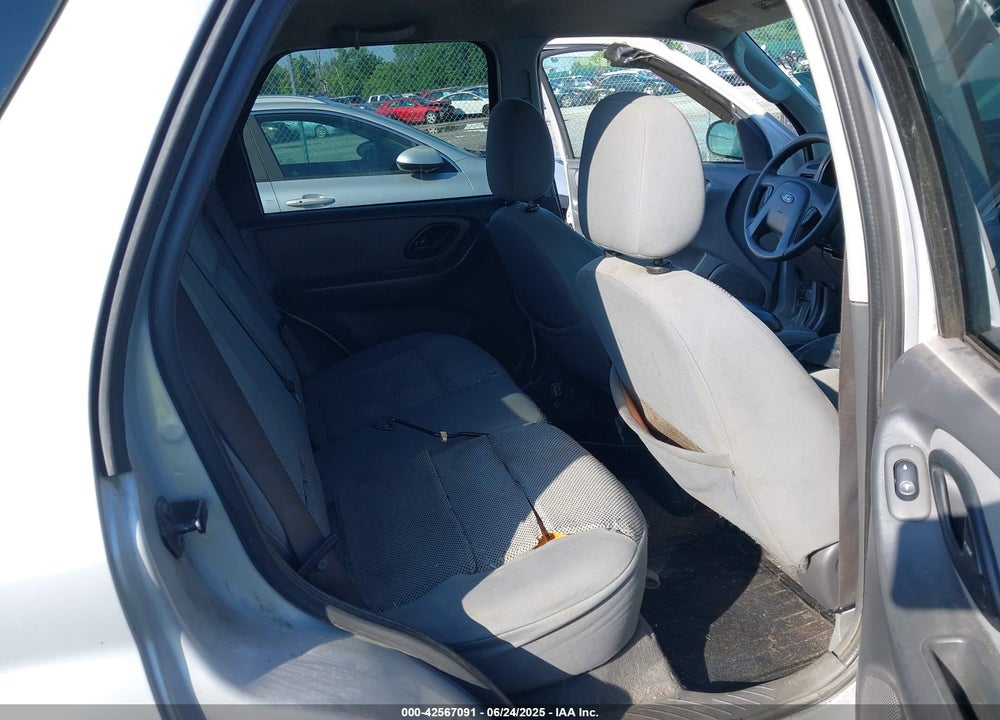 2005 FORD ESCAPE XLT VIN: 1FMYU03175DA18437