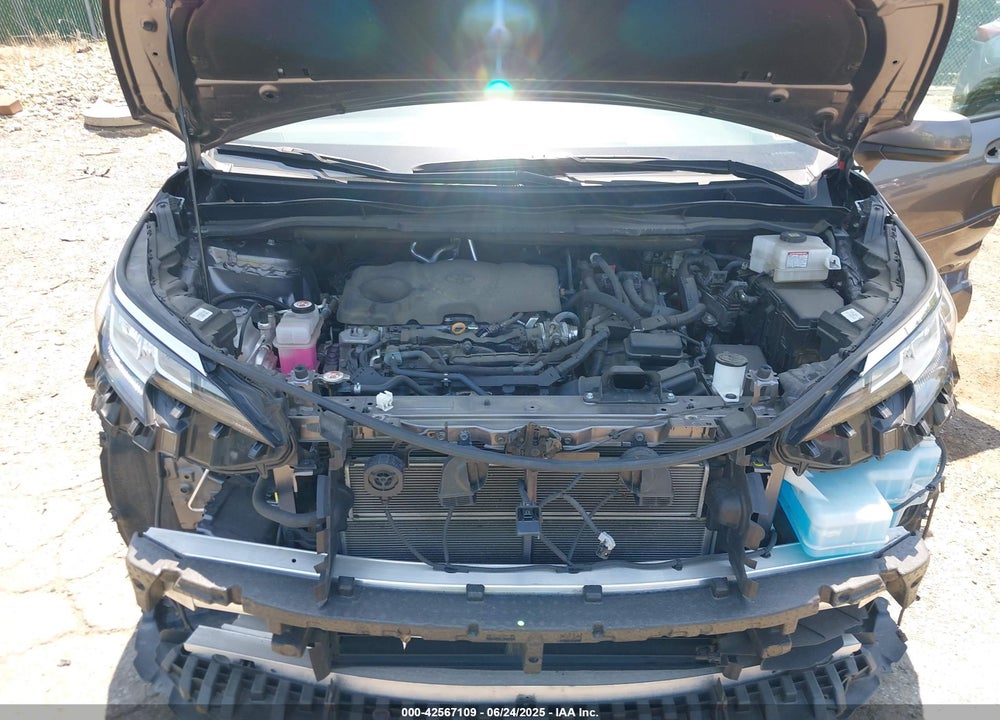 2023 TOYOTA SIENNA XLE VIN: 5TDYRKECXPS139552