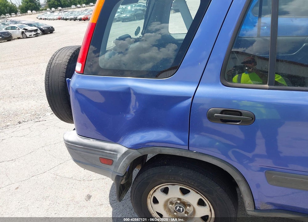 2000 HONDA CR-V LX VIN: JHLRD1748YC052810